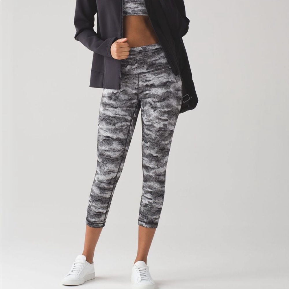 Lululemon Wunder Under High Waist Crops